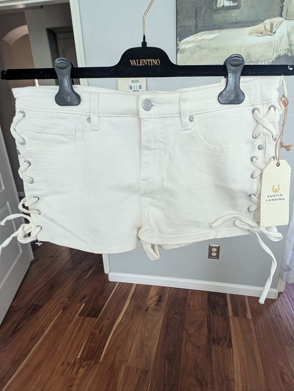 Austin Land High Rise Womens Denim Shorts Size 11/30 Inseam 1 3/4 Nwt ❤️